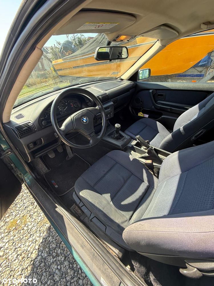 BMW Seria 3 316i - 10