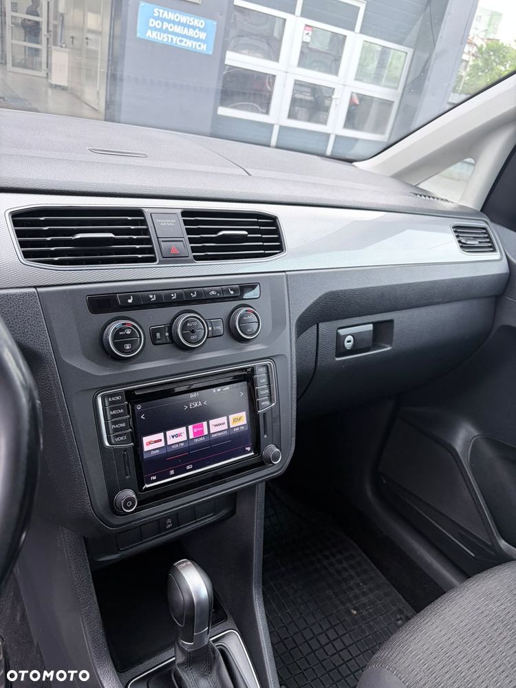 Volkswagen Caddy 2.0 TDI Highline DSG - 12