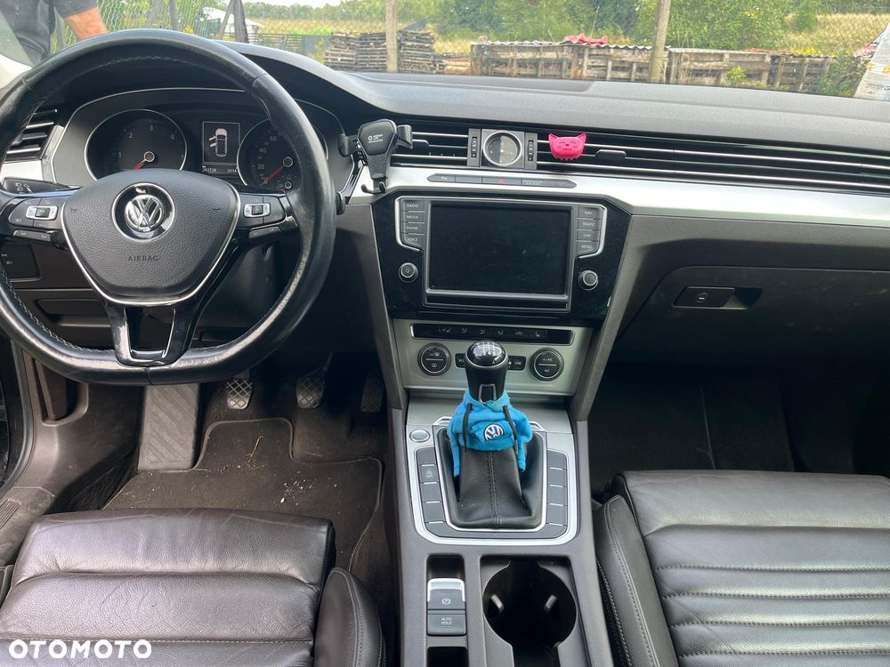 Volkswagen Passat 2.0 TDI BMT Highline - 12