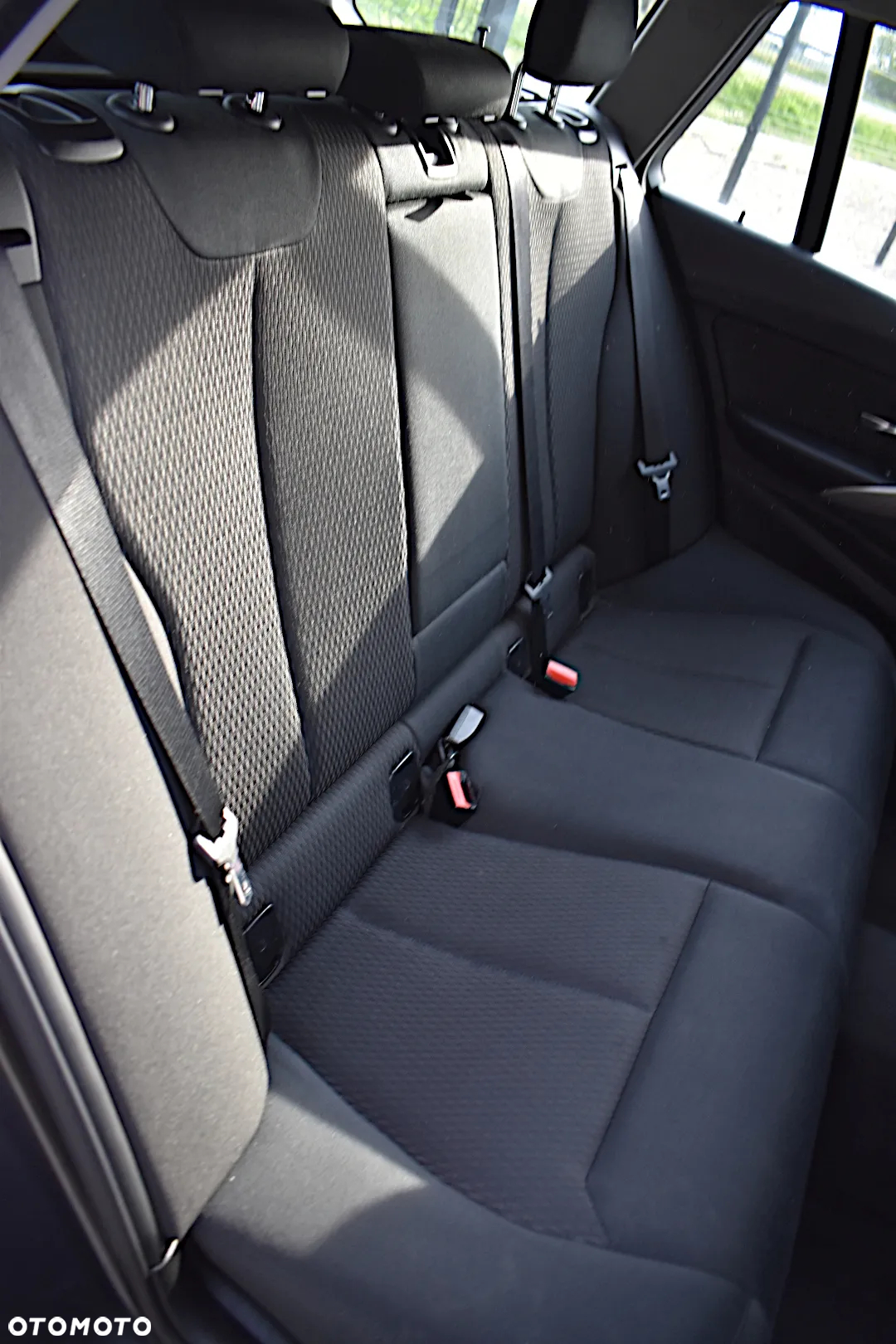 BMW Seria 3 - 36