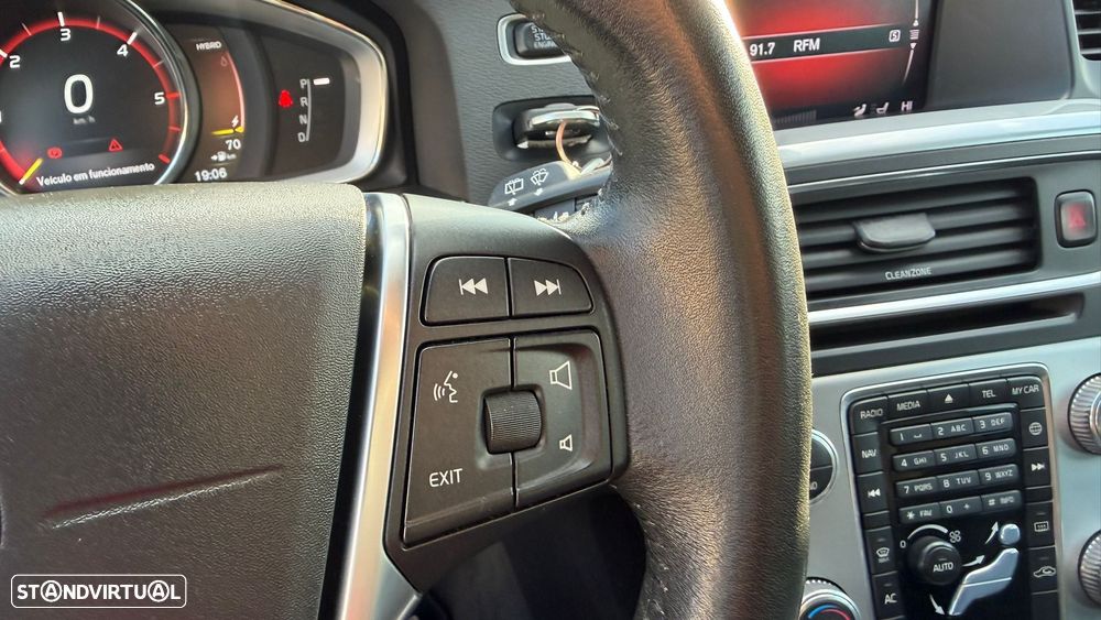 Volvo V60 2.4 D6 Momentum AWD Phev - 27