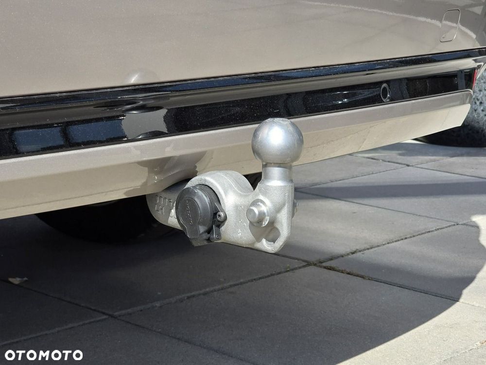 Volvo XC 90 T8 AWD Plug-In Hybrid Ultra Dark 7os - 26