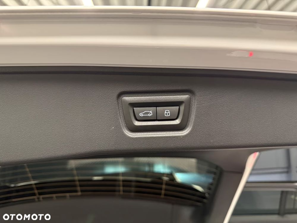 BMW Seria 5 520d xDrive Touring - 15