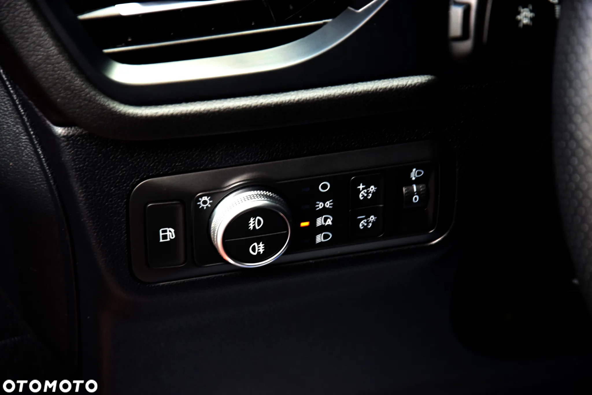Ford Kuga 2.5P PHEV FWD ST-Line X - 23