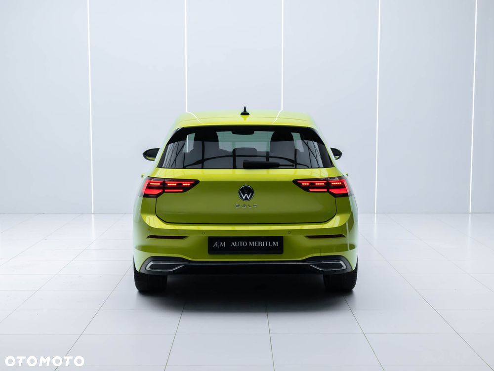 Volkswagen Golf - 11