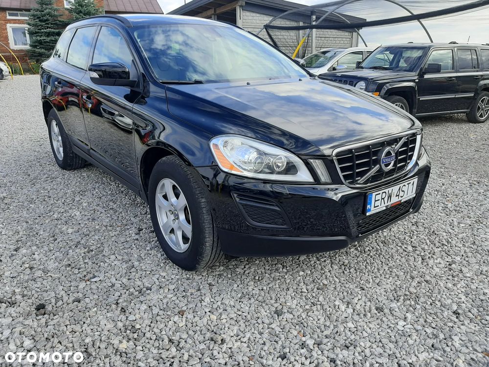 Volvo XC 60 D5 AWD Momentum - 3
