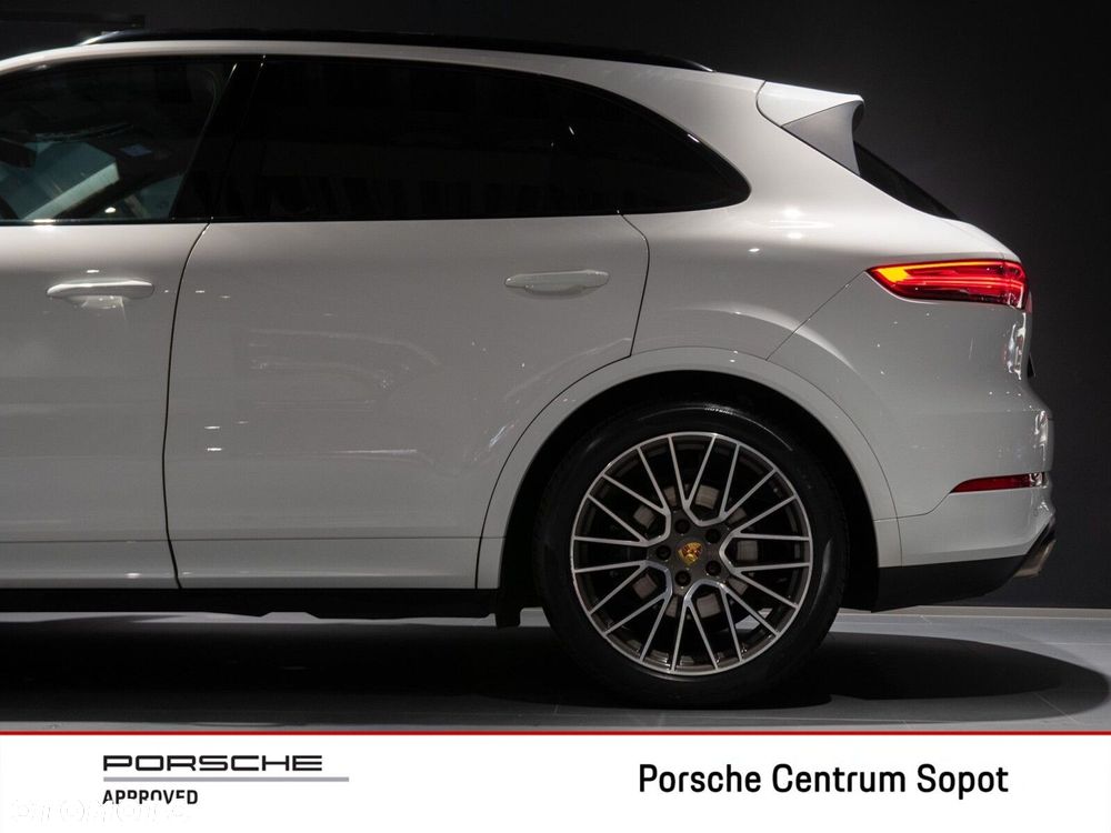 Porsche Cayenne Standard - 12