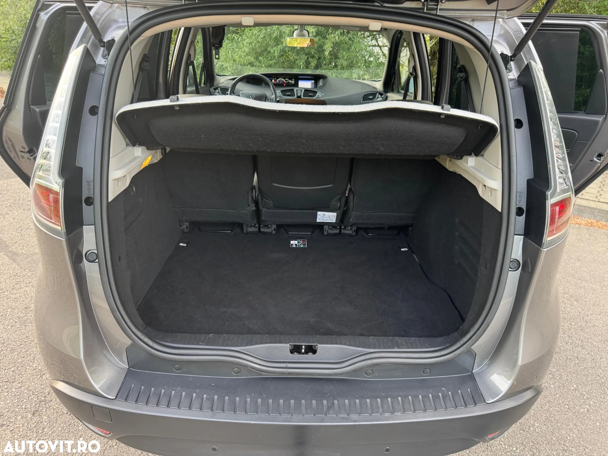Renault Scenic ENERGY dCi 110 Business - 28