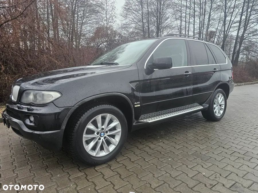 BMW X5 4.4i - 1