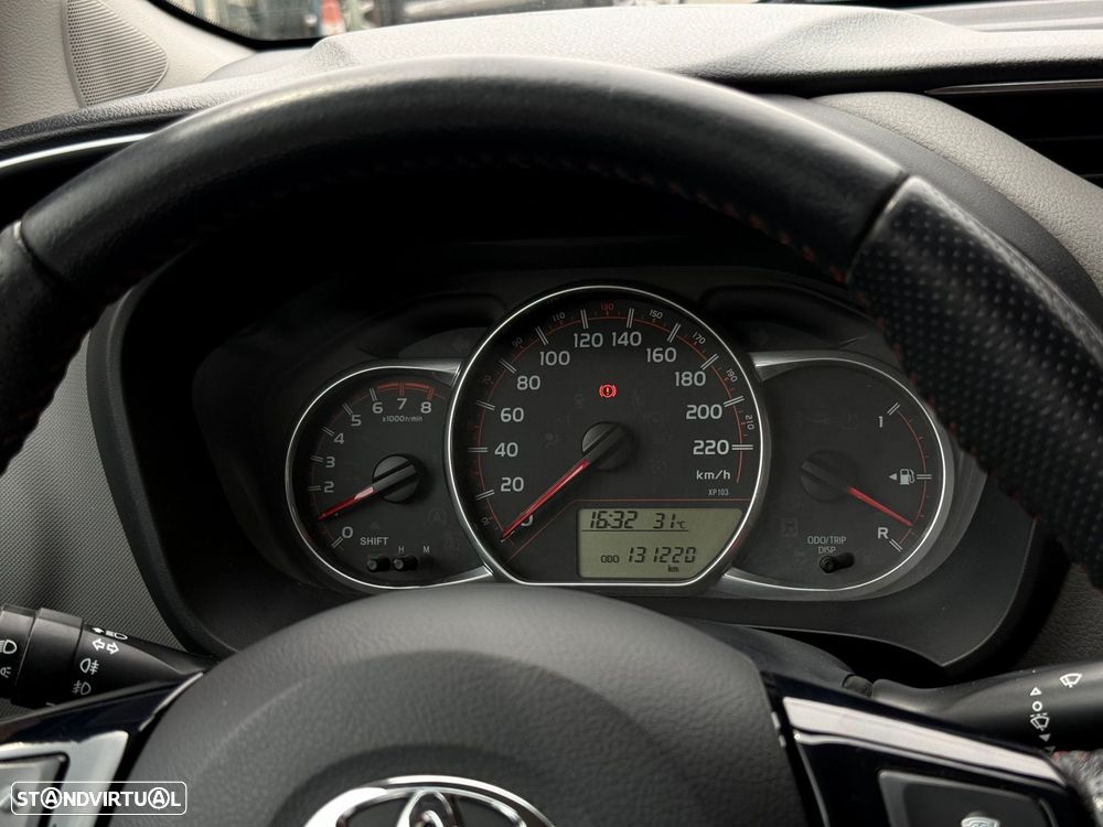 Toyota Yaris 1.33 VVT-i Sport - 12