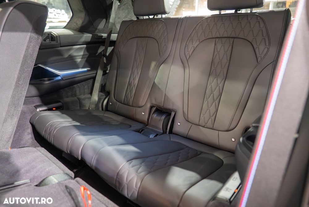 BMW X7 M60i xDrive - 27
