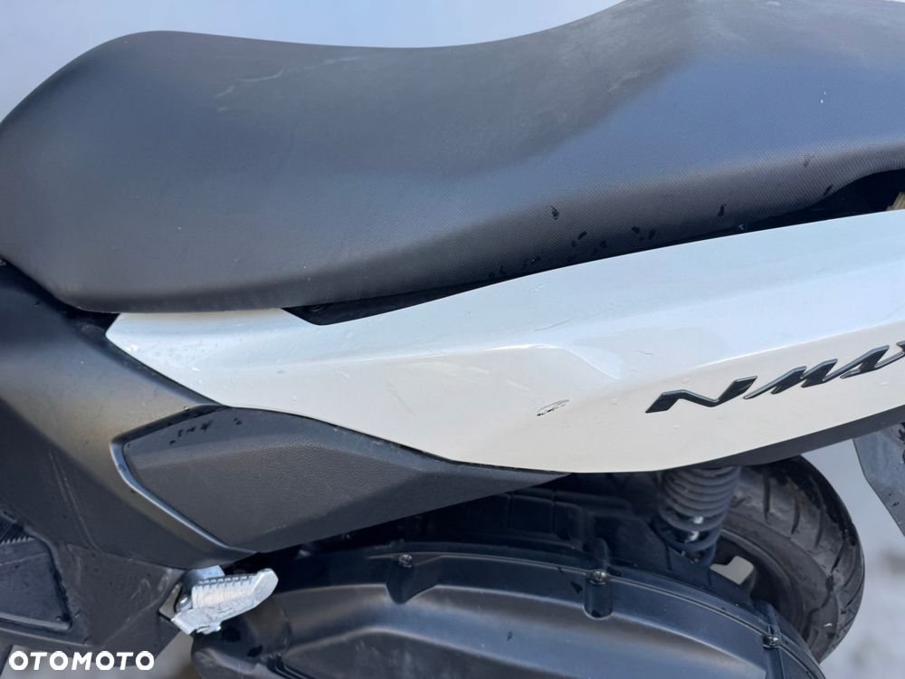 Yamaha NMAX - 16