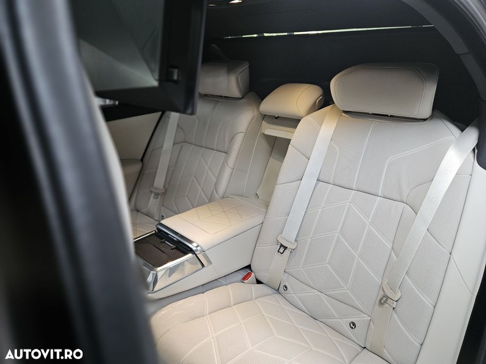 BMW Seria 7 - 14