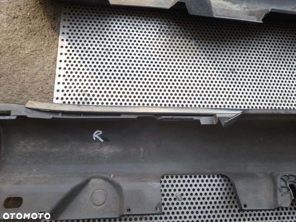 Mercedes W205 C Kombi Avantgarde Próg Lewy Prawy Listwa Progowa Lewa i Prawa - 8