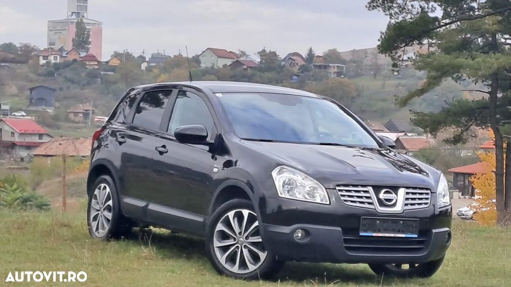 Nissan Qashqai 2.0 dCi DPF 4x4 Aut tekna - 2