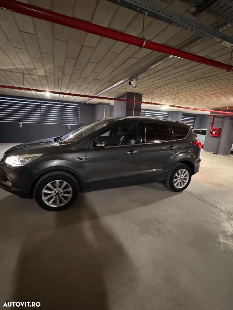 Ford Kuga 2.0 TDCi 4WD Powershift Titanium - 5