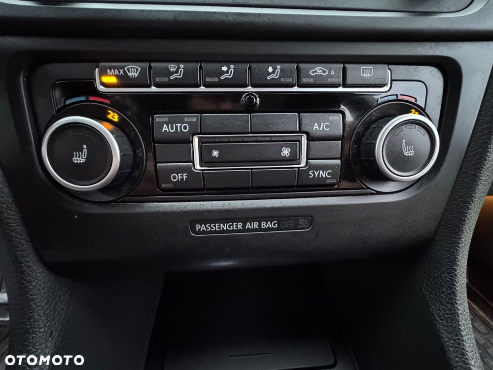 Volkswagen Golf - 28