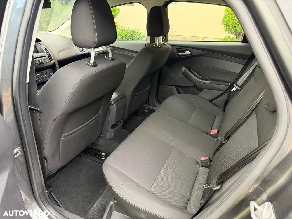 Ford Focus - 14