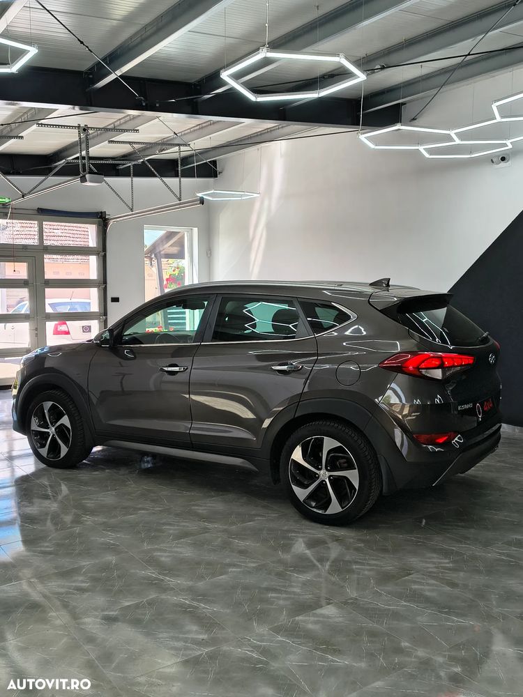 Hyundai Tucson - 4