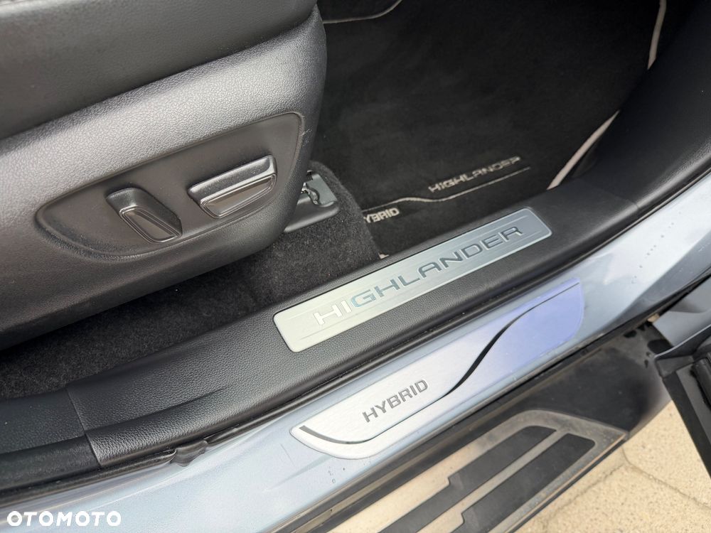 Toyota Highlander 2.5 Hybrid Business Edition - 31