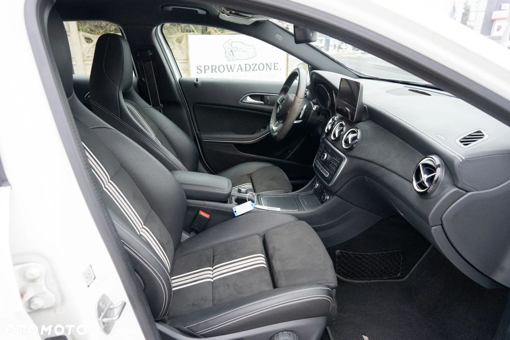 Mercedes-Benz GLA 180 7G-DCT Edition 1 - 11