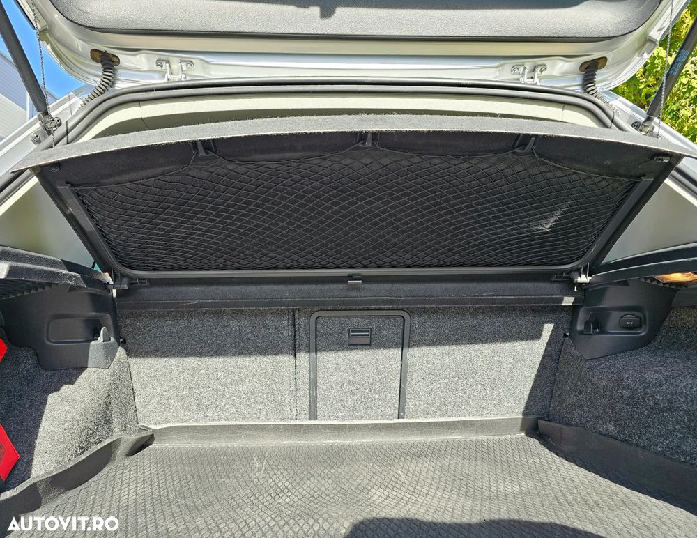 Volkswagen Golf 1.4 TSI Highline DSG - 17