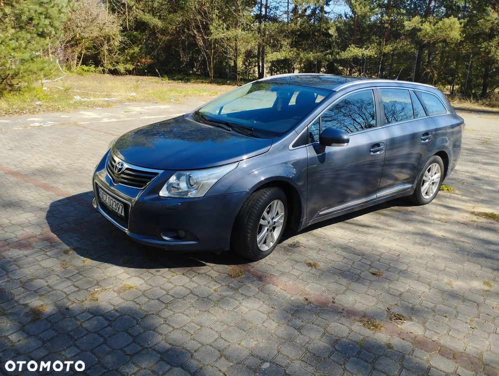 Toyota Avensis 1.8 Luna - 4