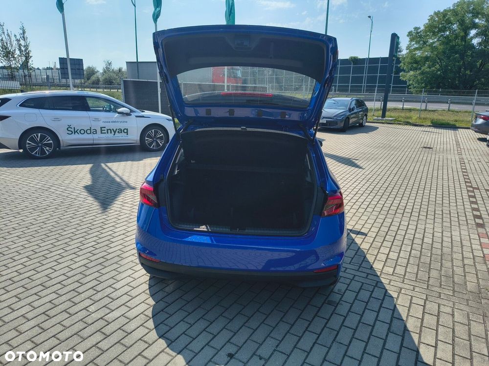 Skoda Fabia 1.0 Essence - 8