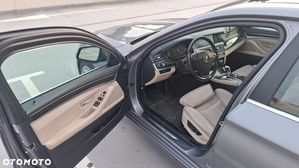 BMW Seria 5 535i xDrive - 36