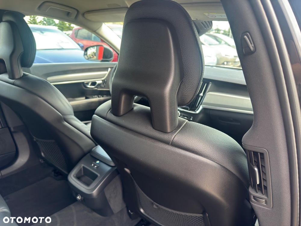 Volvo S90 D4 Geartronic Momentum Pro - 16