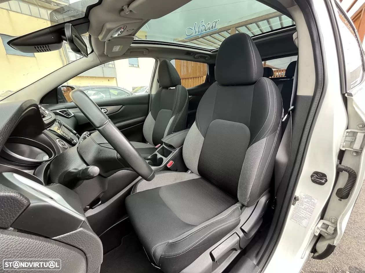 Nissan Qashqai 1.5 dCi N-Connecta 18 - 24