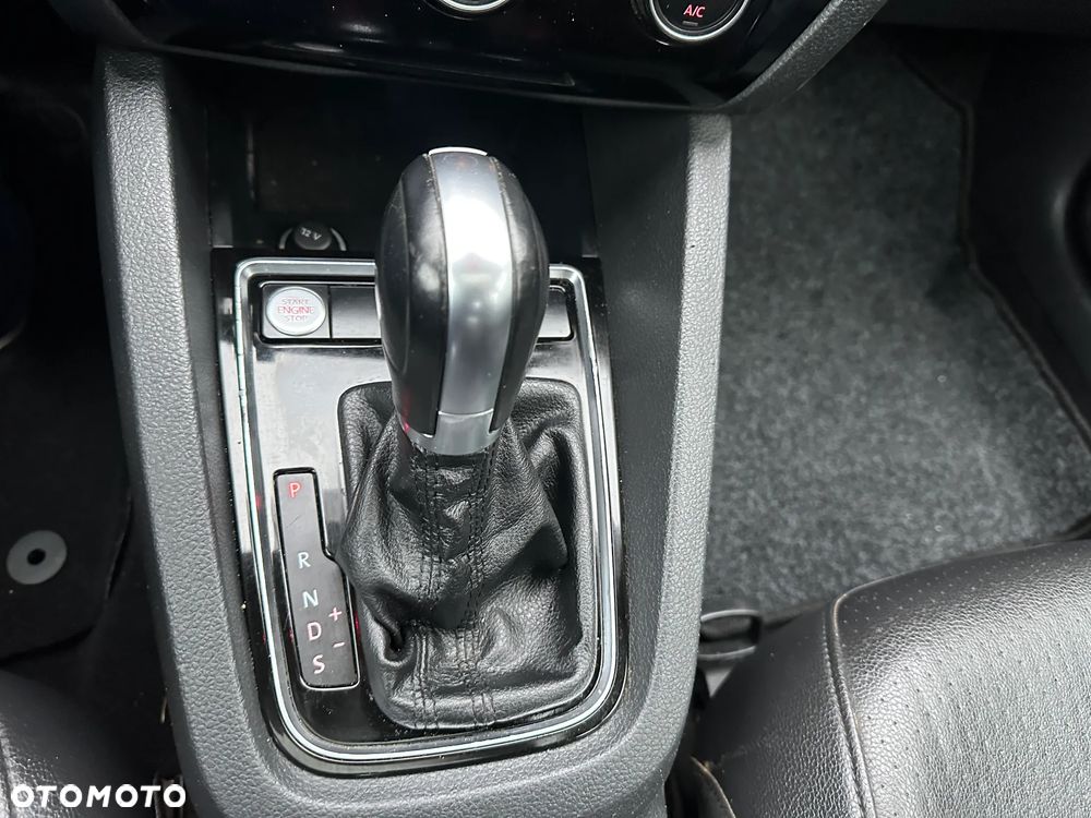 Volkswagen Jetta - 6