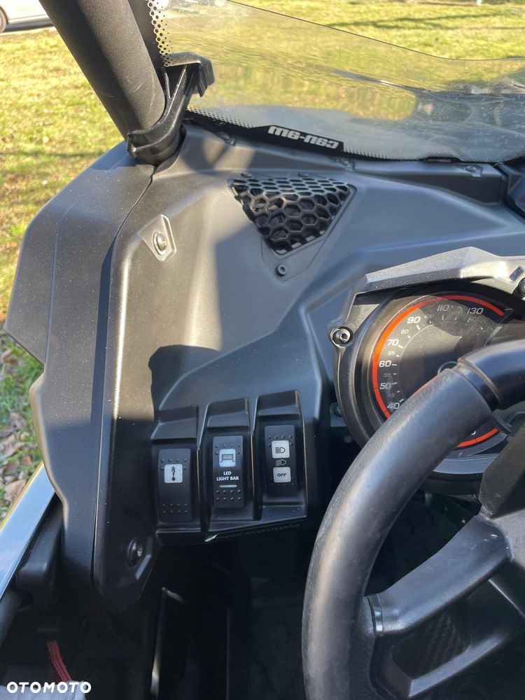 Can-Am Maverick - 9