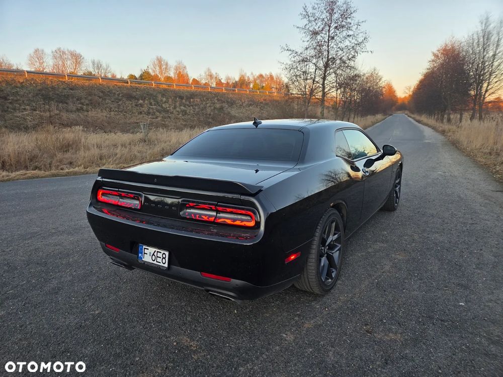 Dodge Challenger 5.7 R/T - 7