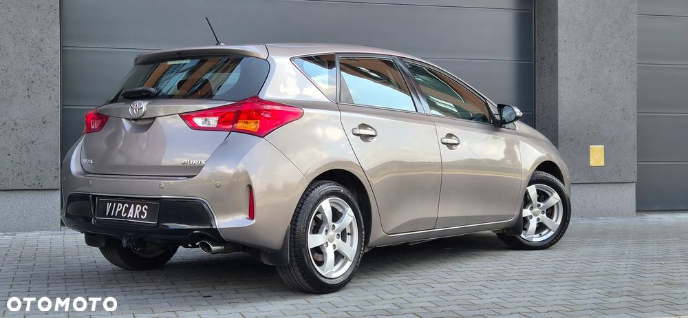 Toyota Auris 1.6 Premium - 20