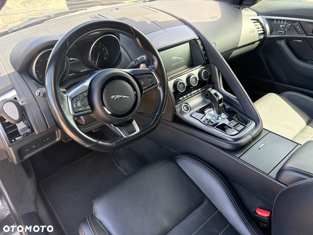 Jaguar F-Type S - 13