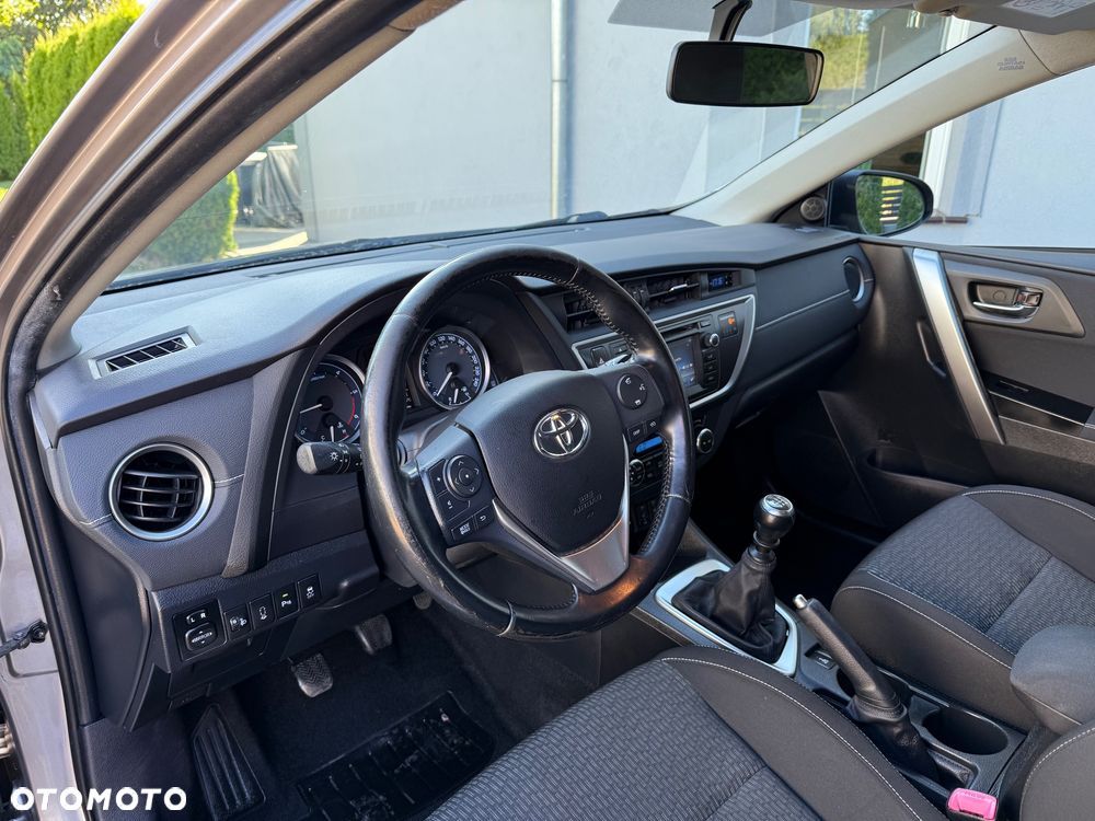 Toyota Auris 2.0 D-4D Prestige - 10