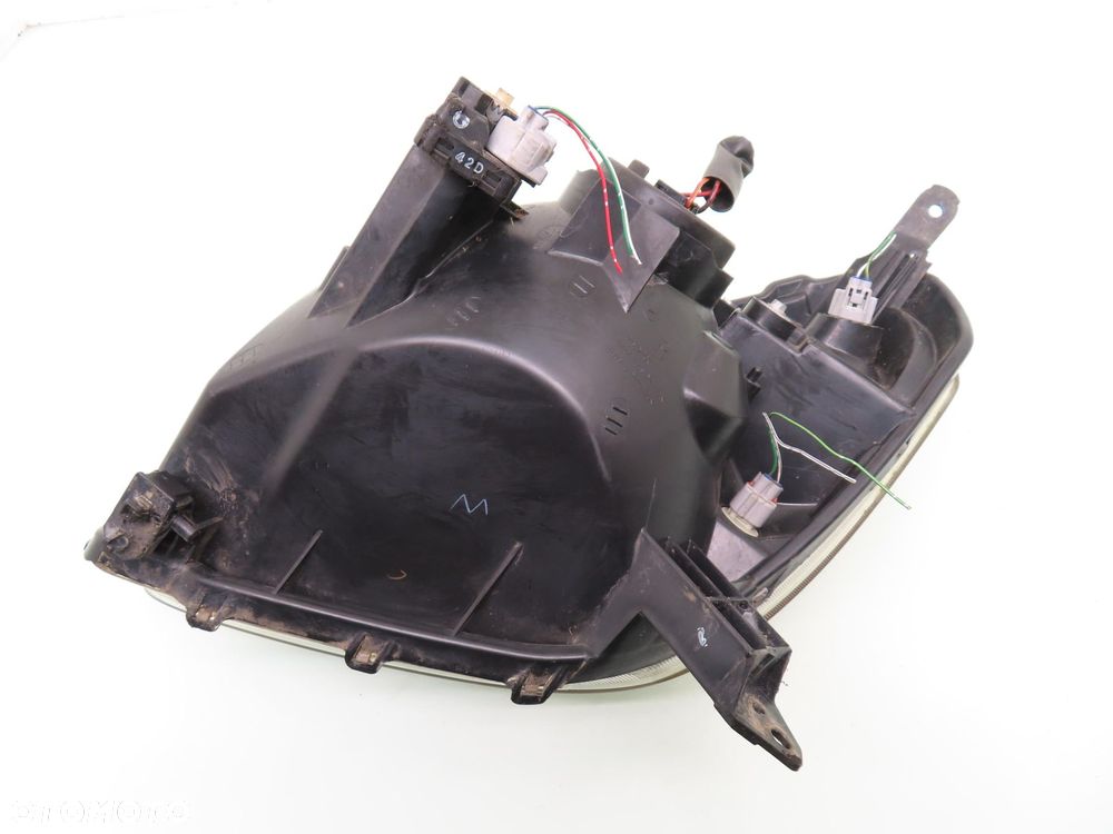 LAMPA PRAWA PRZEDNIA TOYOTA RAV 4 II LIFT EUROPA - 3