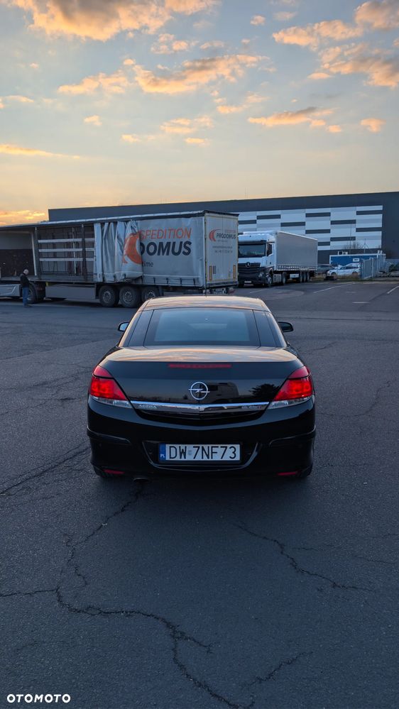 Opel Astra 1.9 CDTI Edition - 8