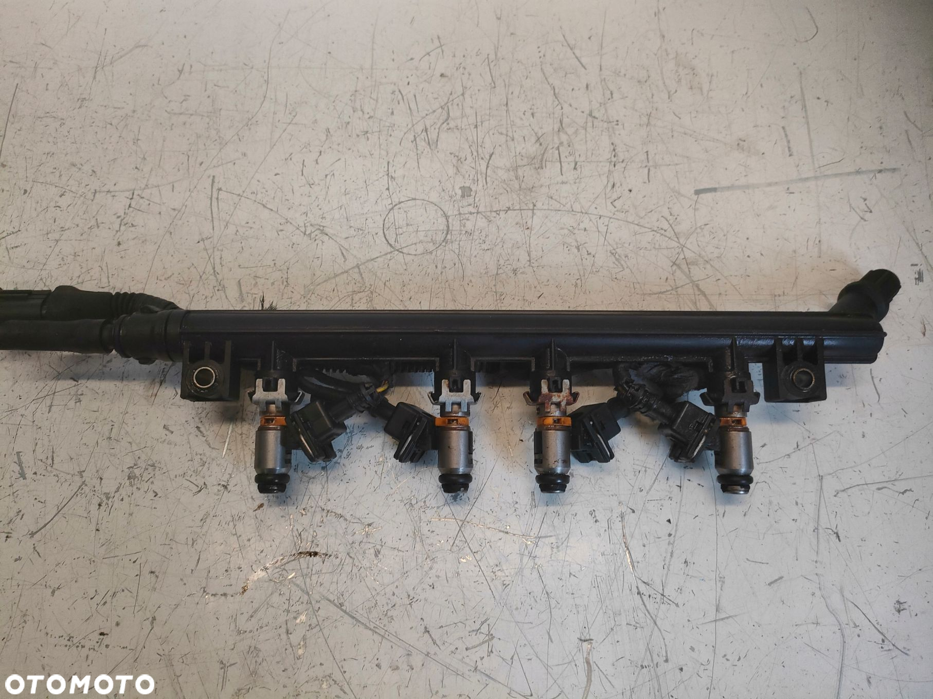 FIAT GRANDE PUNTO 05- 1.4 LISTWA WTRYSKOWA WTRYSKI WTRYSKIWACZ - 6