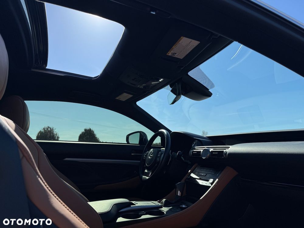 Lexus RC - 18