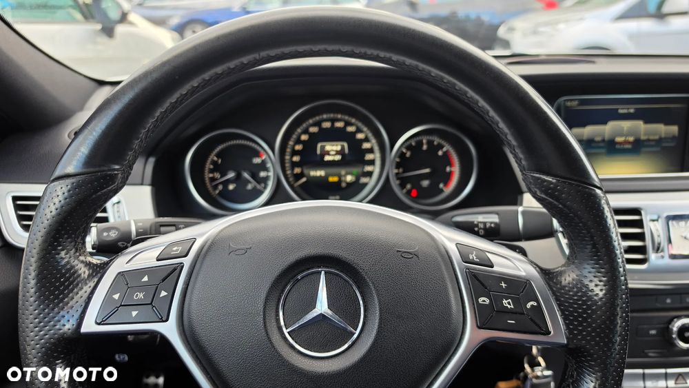Mercedes-Benz Klasa E 220 BlueTEC 4Matic 7G-TRONIC Avantgarde - 37