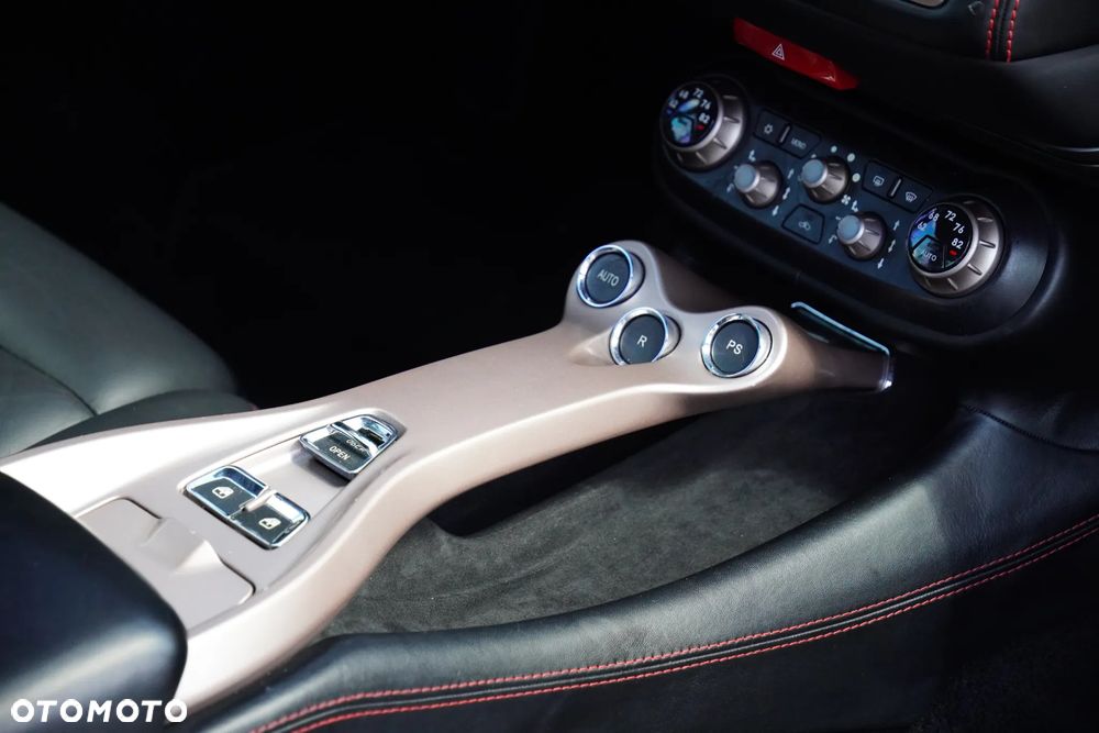 Ferrari California - 35