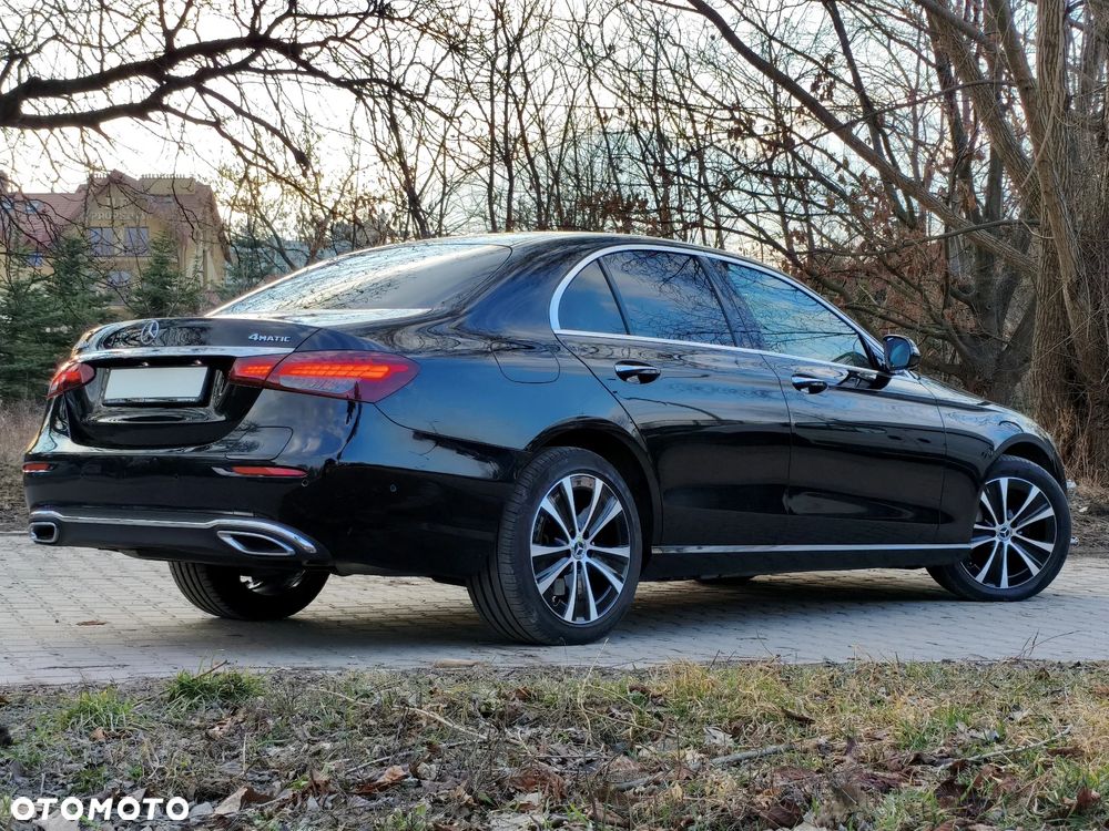 Mercedes-Benz Klasa E 300 4Matic 9G-TRONIC - 3