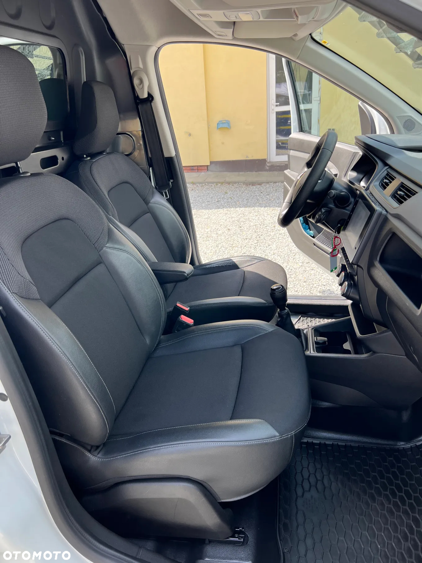 Renault Express 1.3 TCe Bogate wyposażenie FV23% - 33