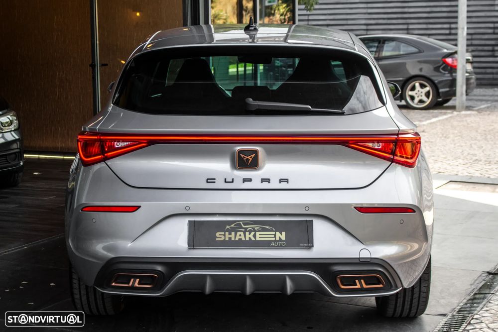 Cupra Leon 1.4 e-Hybrid VZ DSG - 8