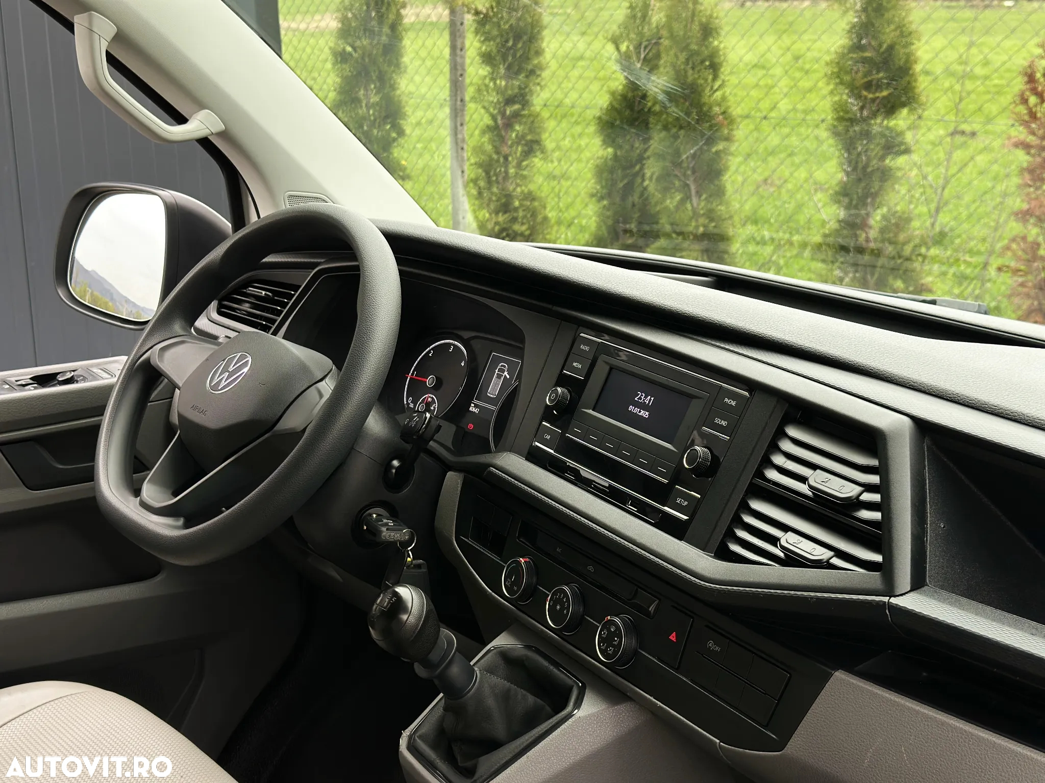 Volkswagen Transporter - 7