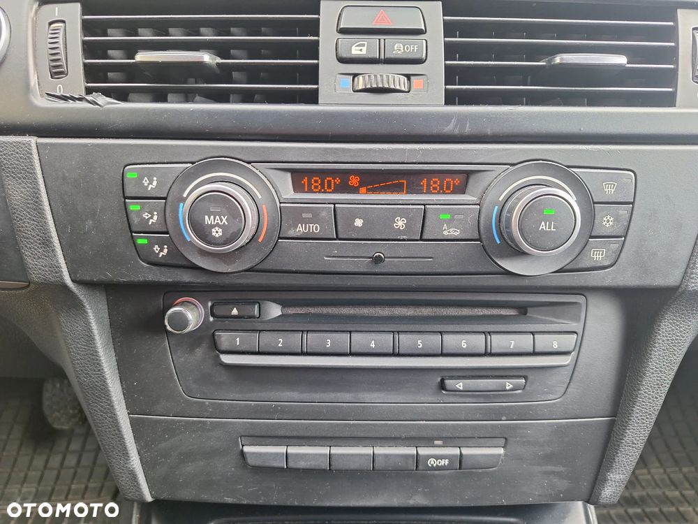 BMW Seria 3 318d - 19