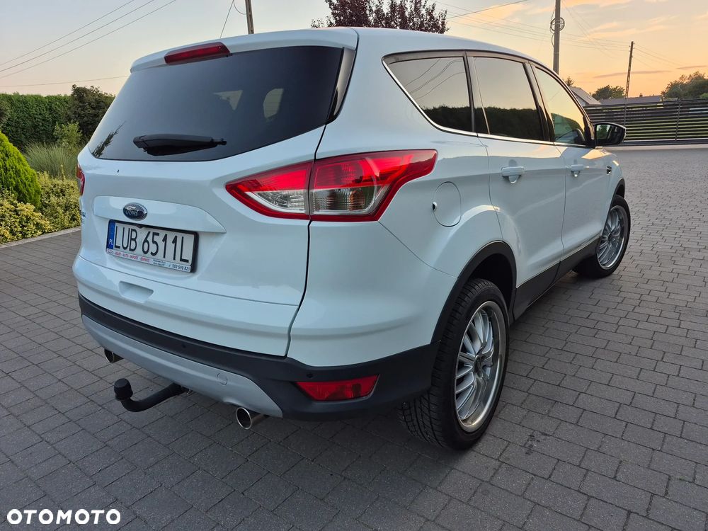 Ford Kuga - 10
