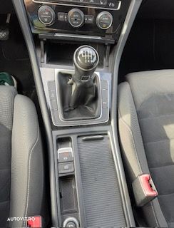 Volkswagen Golf 2.0 TDI Highline - 9
